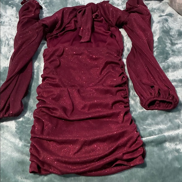 Elegant Burgundy Off-Shoulder Dress - Picture 2 of 3